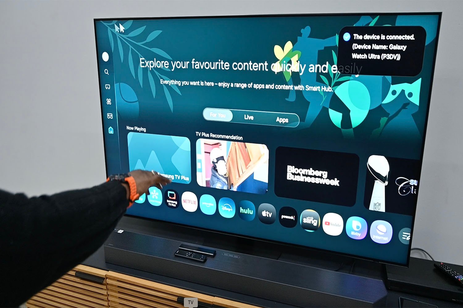 You Can Control the Newest Samsung TVs With a Flick of Your Wrist (And a Samsung Watch)